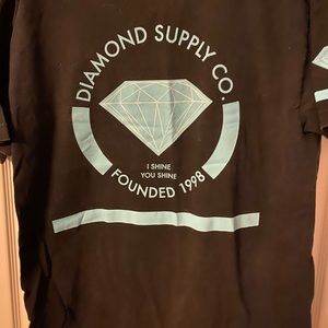 Men’s Diamond supply shirt